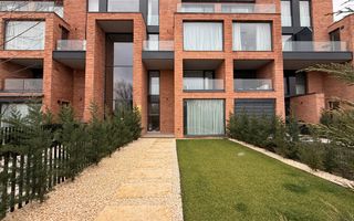 Vila urbana cu gradina langa parc in Tunari - Poză 35