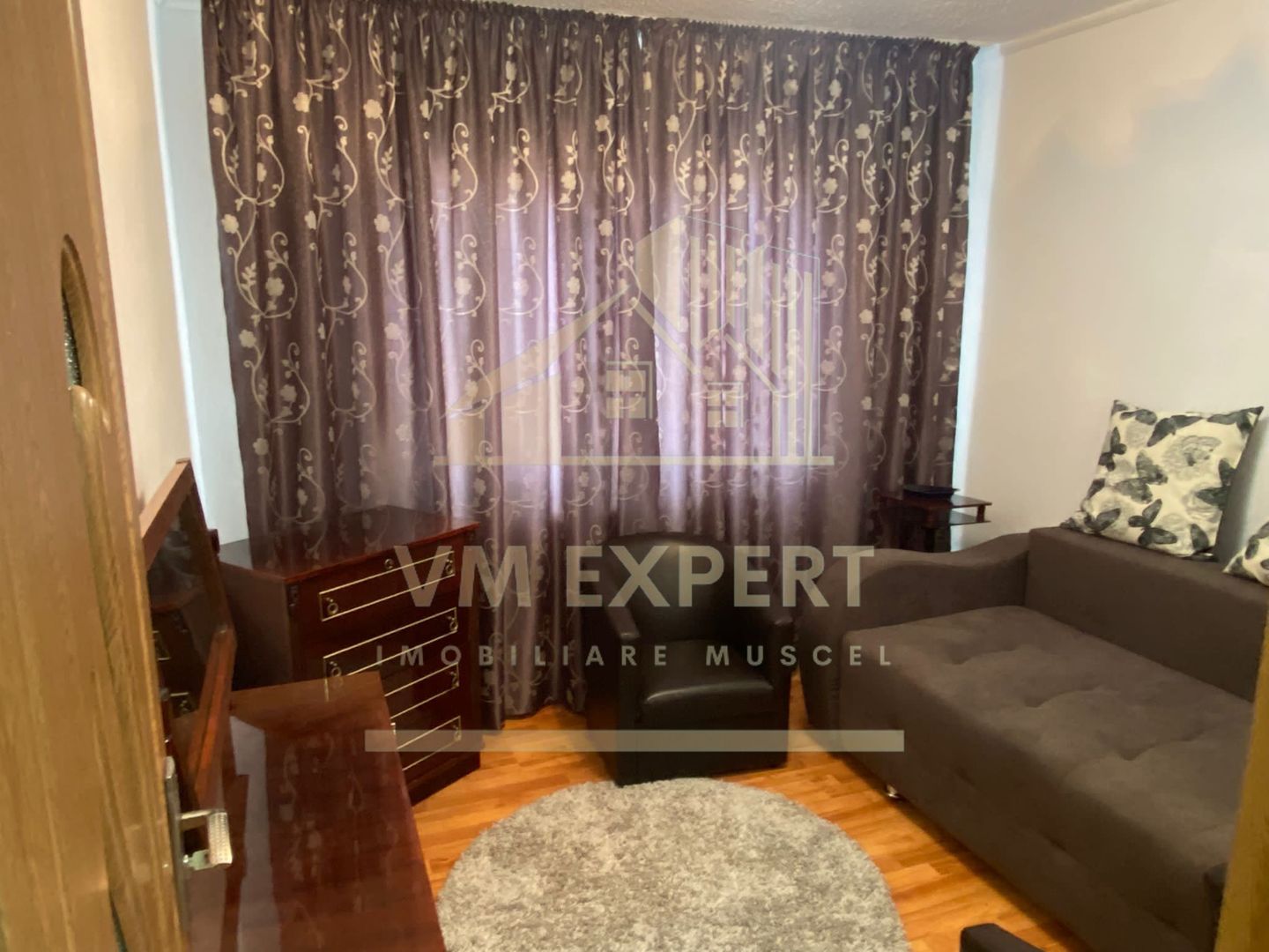 APARTAMENT 2 CAMERE ETAJ 3 VIȘOI CAMPULUNG - Poză 2