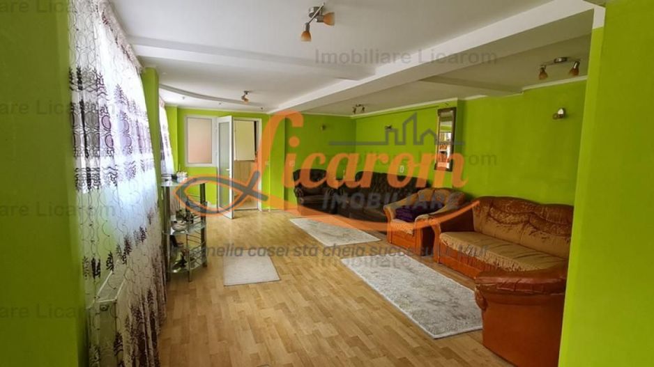Casa individuala cu 2 apartamente, 6 camere,teren 403 mp,ASTRA. - Poză 8