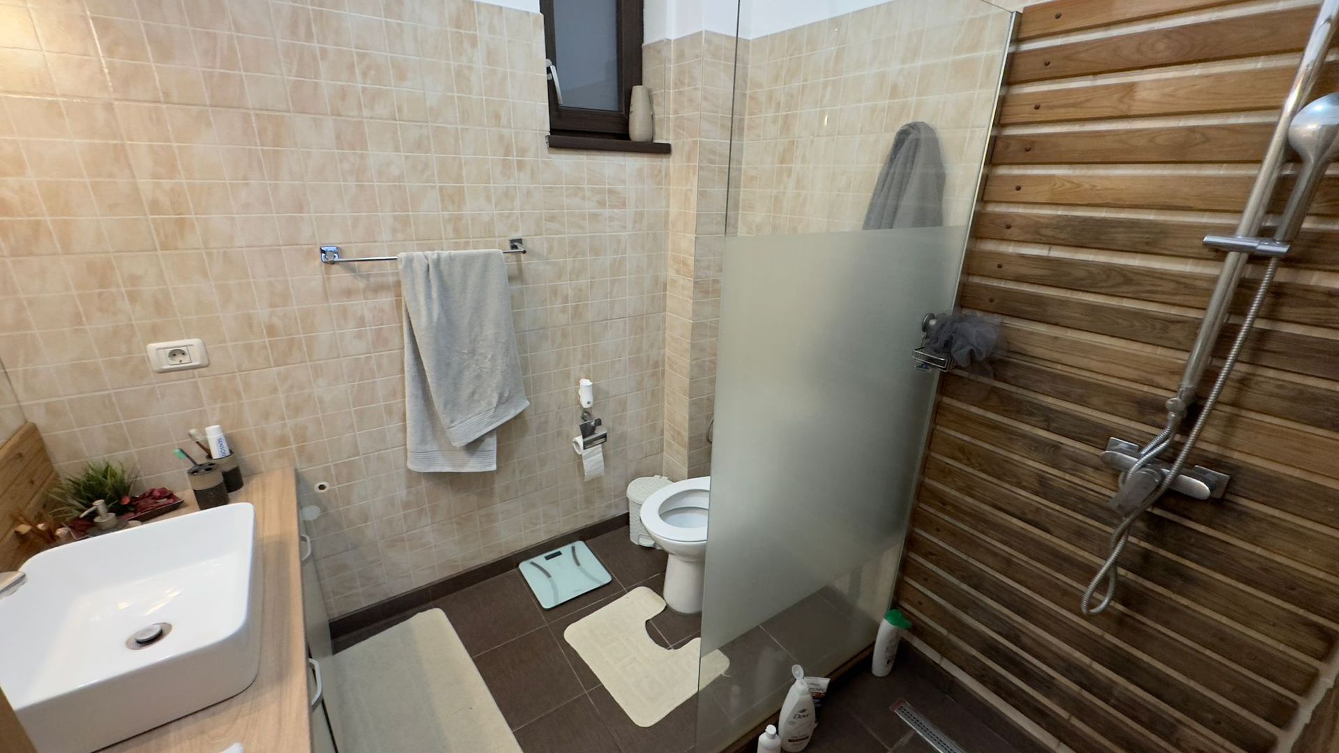 CASA INDIVIDUALA P+1+POD - STRADA  ASFALTATA / UTILITATI, COMISION 0% - Poză 11
