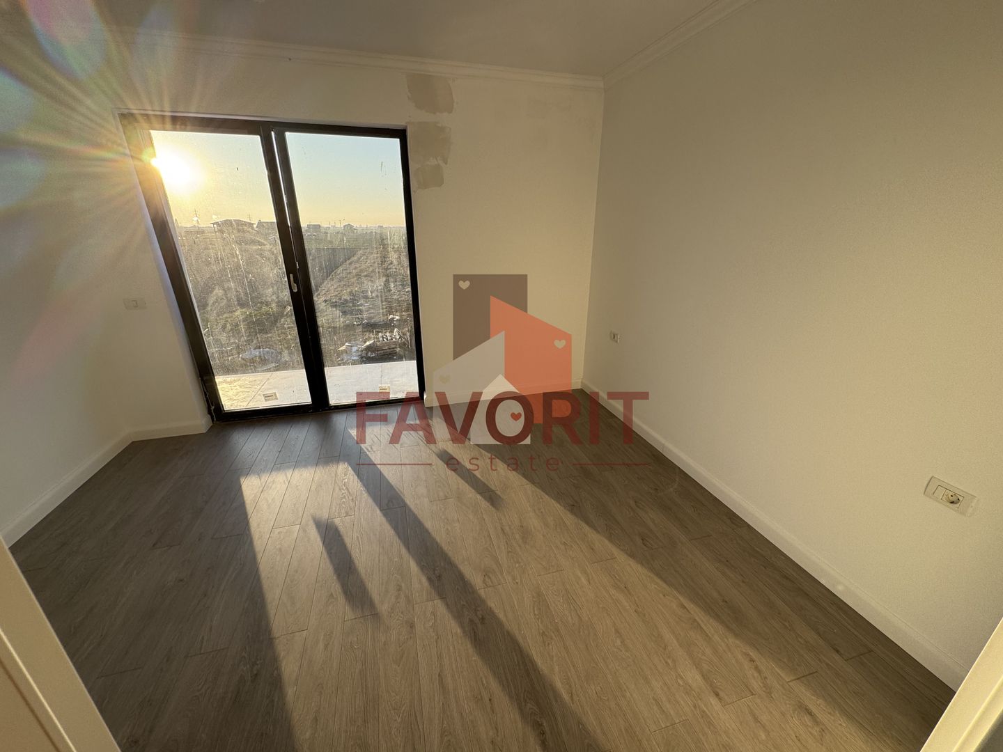 Comision 0%. Panouri si pompa de caldura. Despartit prin camera tehnica - Poză 17