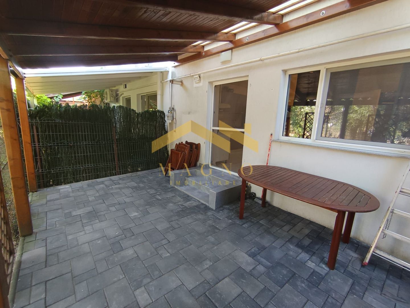 CASA SPATIOASA CU 4 CAMERE CARTIER GRADISTE - Poză 13