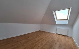 Apartament cu 4 camere tip mansardă,  Floresti. - Poză 5