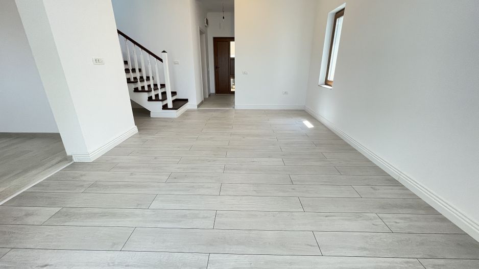 Duplex despartit prin spatiu tehnic - Poză 6