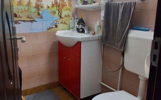 Apartament cu 3 camere de vânzare in Cetate - Poză 7