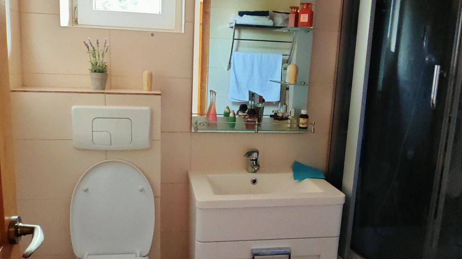 Apartament la casa + anexa gospodareasca, zona Blumana -Bartolomeu. - Poză 6