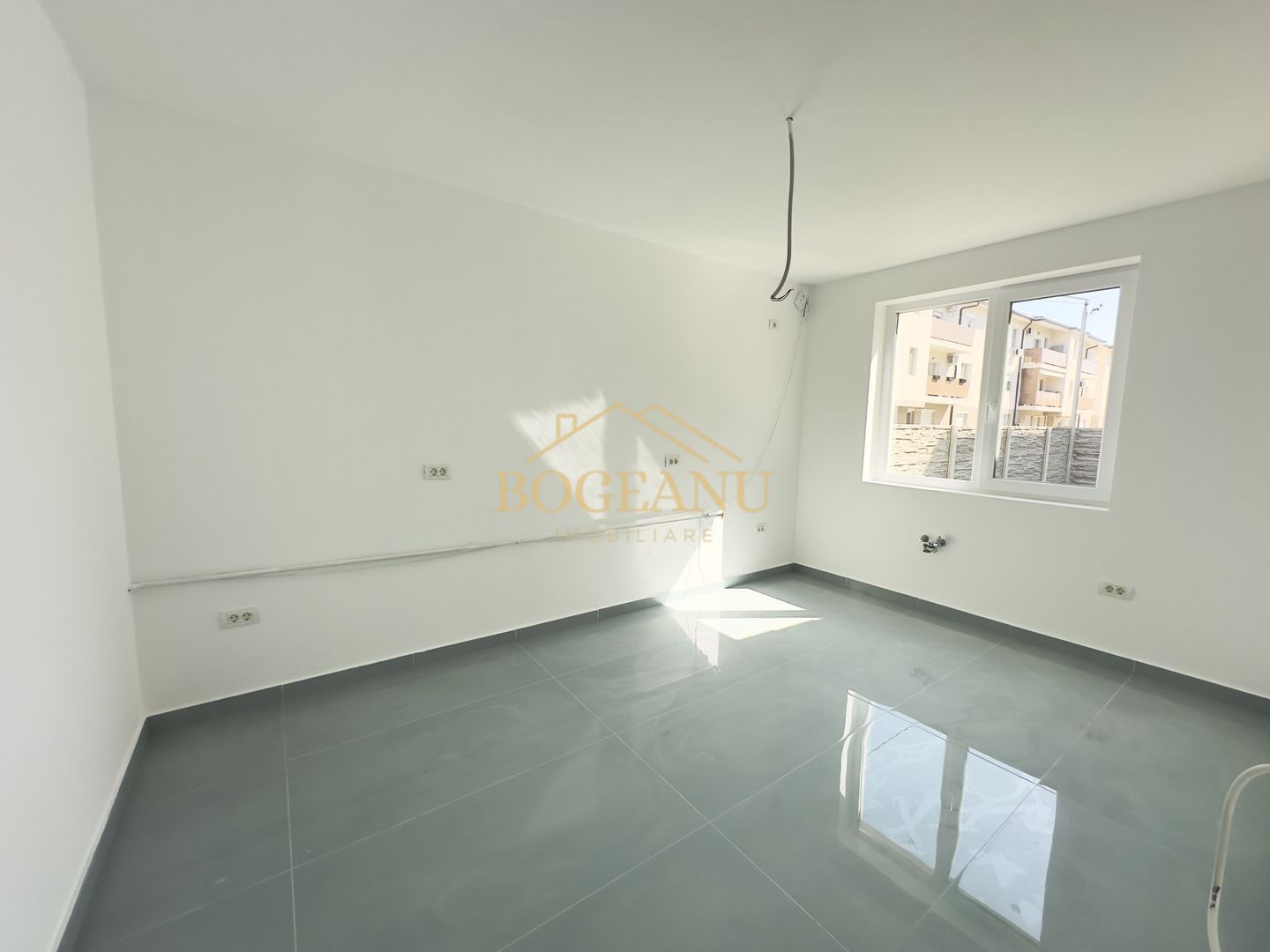 BG09 Duplex modern P+E,Asfalt,Gazon-Chisoda - Poză 8