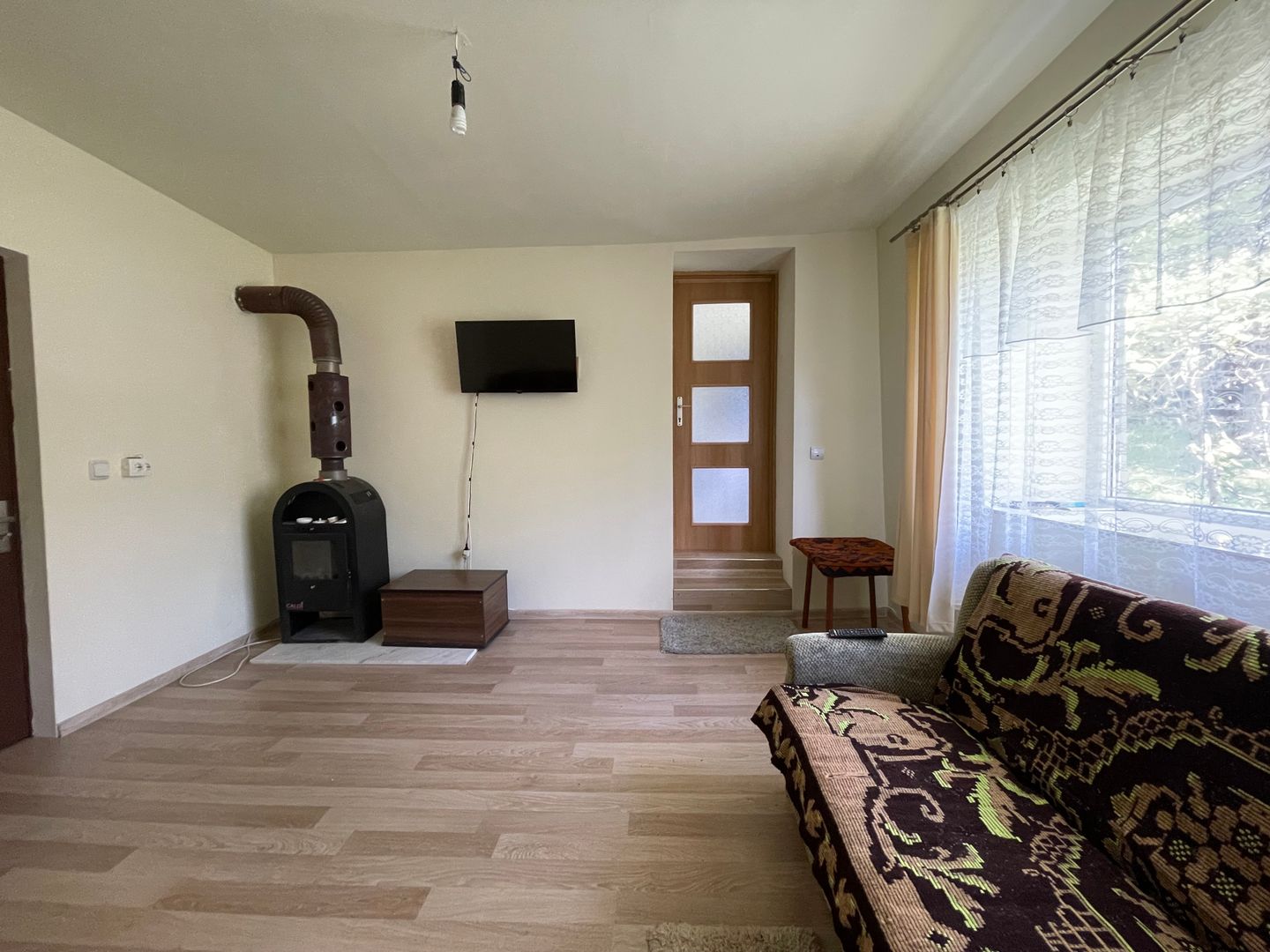 Casa in Comuna Geaca - Poză 7