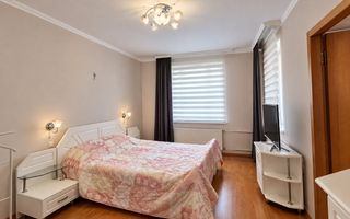 Chirie, casă, 5 camere, Strada Guţu Valentin, Centru - Poză 8