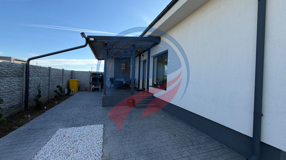 CASA DEOSEBITA ZONA SELGROS COMPLET MOBILATA - Poză 13