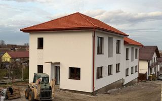 Casă Tip Duplex | 4 Camere | 2 Balcoane | Terasă | Șura Mică - Poză 1