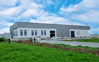 Hala industriala, 1300 mp construiti, 3000 mp teren, toate utilitatile - Poză 3