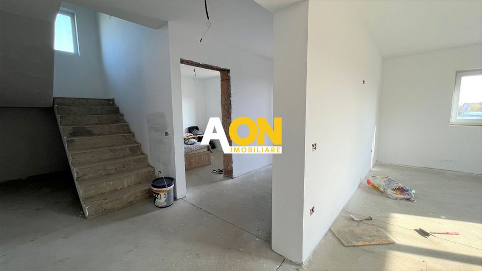 Casa de vanzare, S+P+M, 6 Camere, 2 Bai - Poză 8