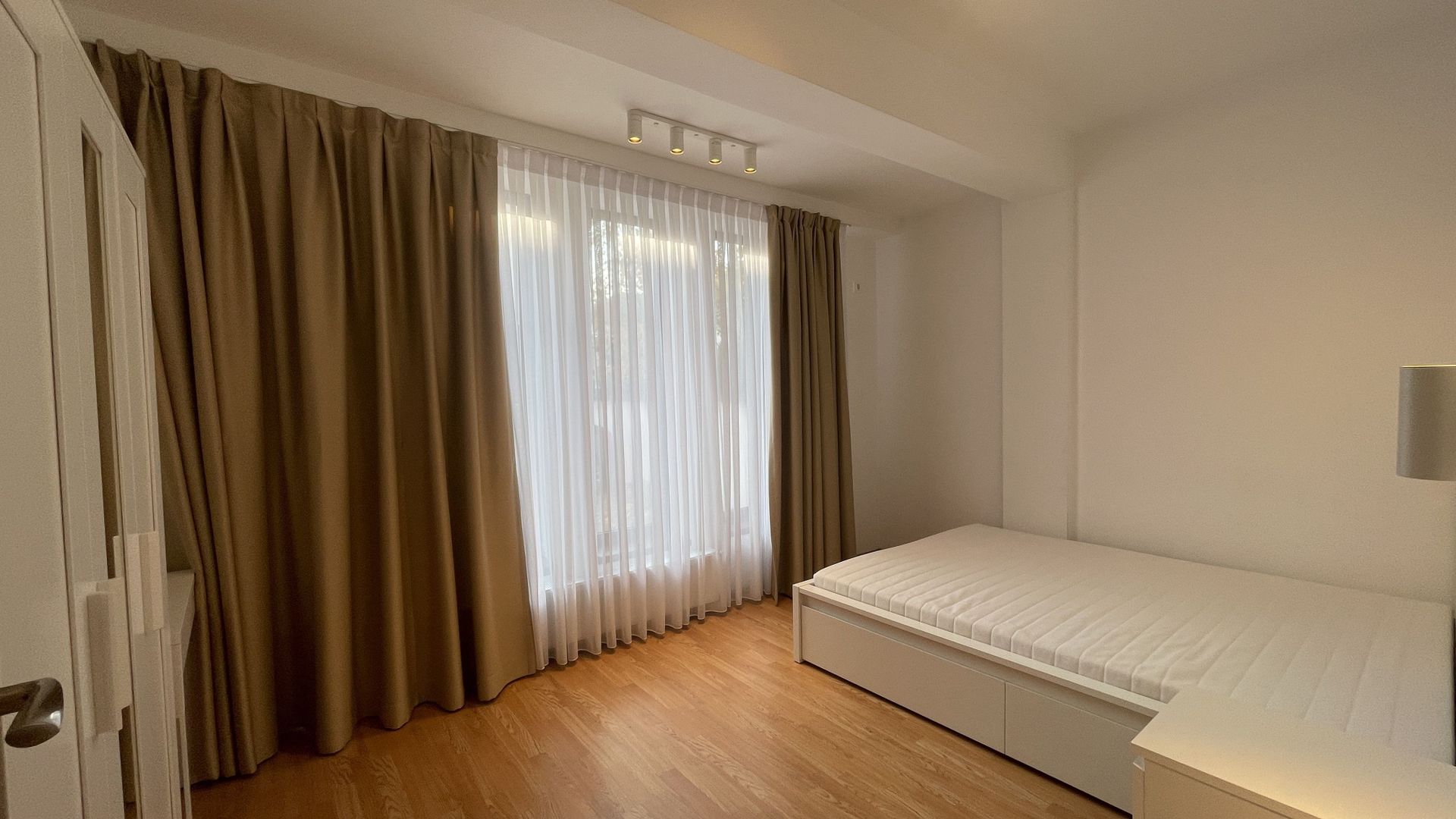 3 camere | Pipera | Matei Millo | 2 terase | boxa + parcare - Poză 11