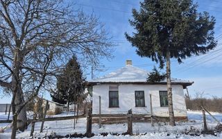 Casa bătrânească 110 mp cu anexe si teren generos de 2.263 mp - Poză 2