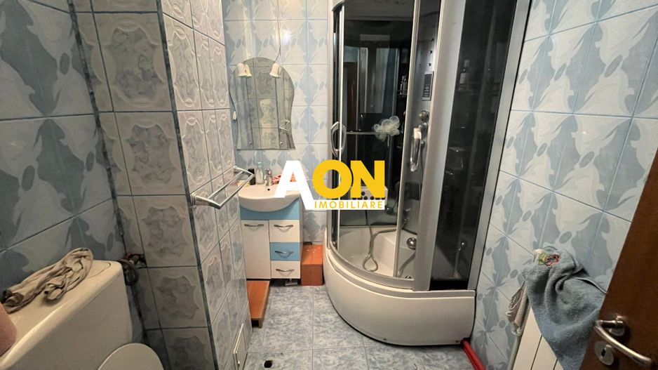 Apartament decomandat cu 2 camere + balcon, etaj 2, zona Spital - Poză 7
