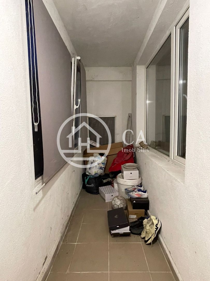 Apartament de vânzare cu 2 camere în zona Rogerius, Oradea - Poză 8