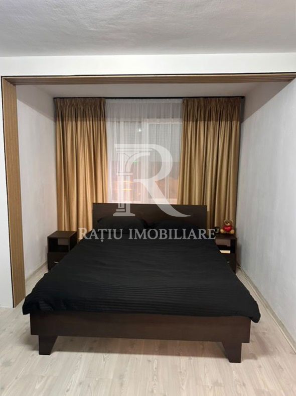 Apartament 4 camere | etajul intermediar | zona Rogerius | Oradea - Poză 3