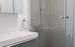 Închiriere 2 Camere Ultracentral, Vedere Dambovita, Renovat - Poză 9