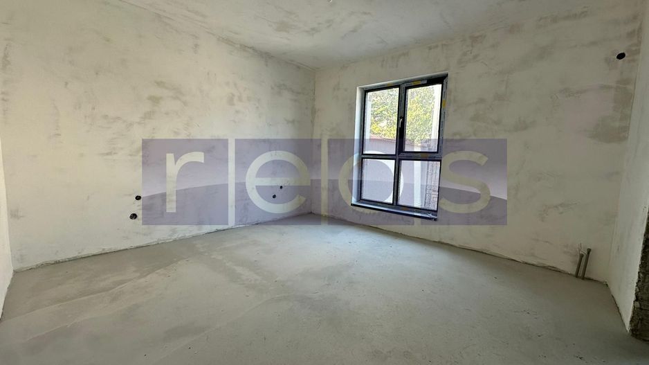 Vila 4 camere | Curte |  Zona Barbu Vacarescu  | Loc de parcare | - Poză 13