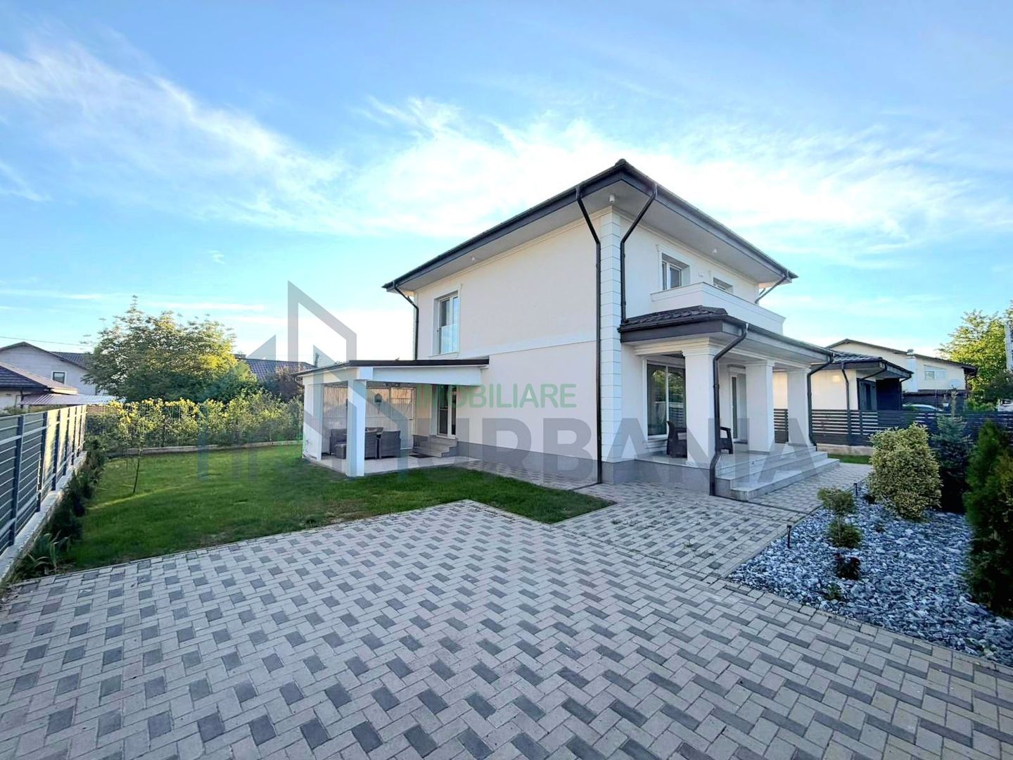 Vilă individuală de închiriat, zona Primăria Miroslava, 4 camere, 130 mp utili, 400 mp teren - Poză 1