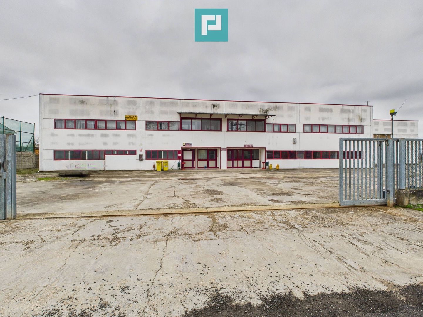 Hală de producție, cu birouri și teren, în Sebiș - Poză 48