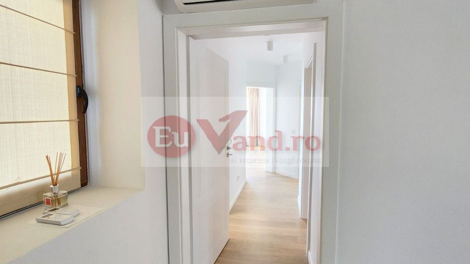 De vanzare apart. 3 camere Faleza , vedere Dunare, 78 mp, renovat premium - Poză 12