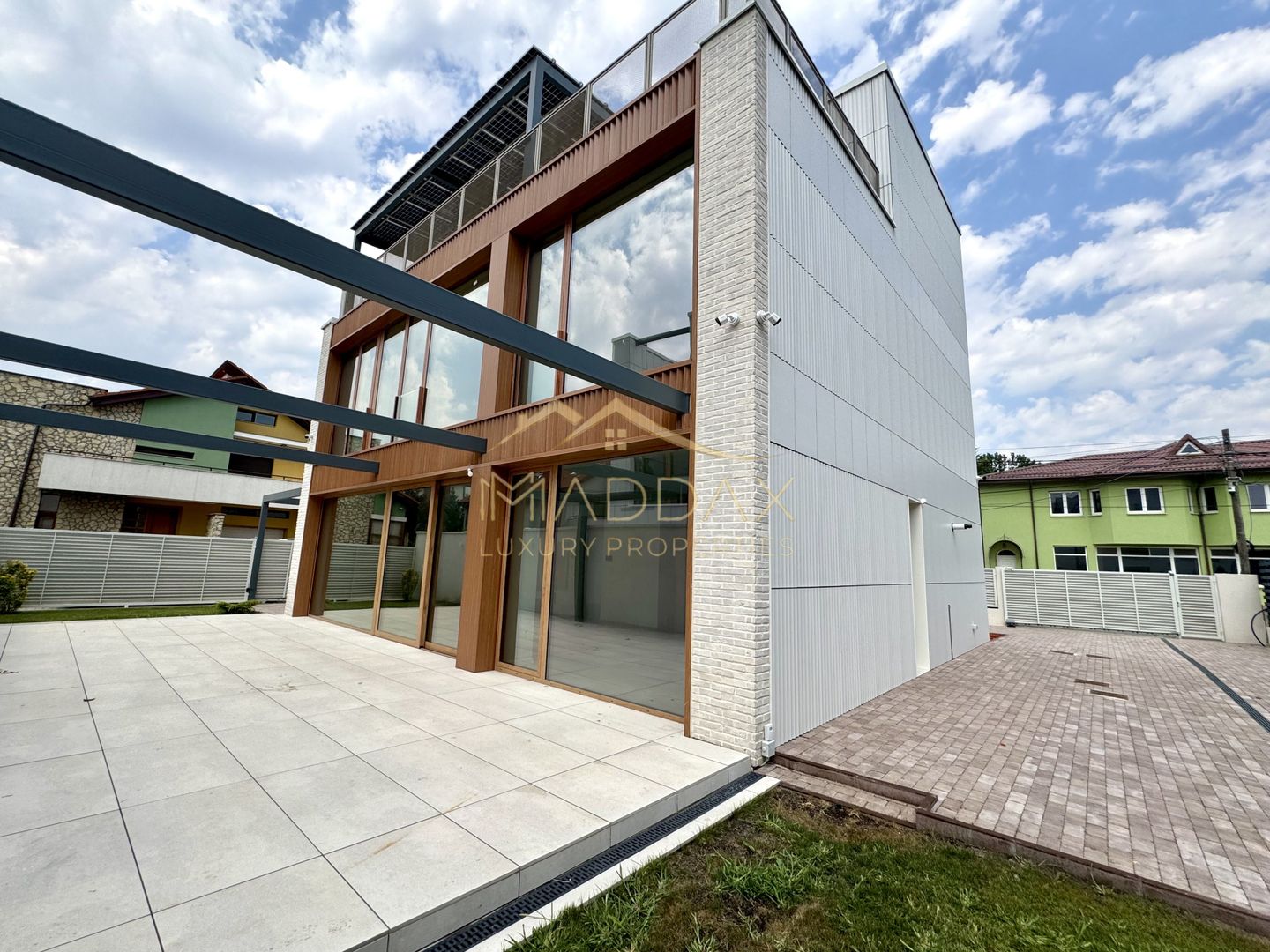 Vila cu 6 camere *575mp* / 12 locuri parcare // Pipera- Iancu Nicolae - Poză 10