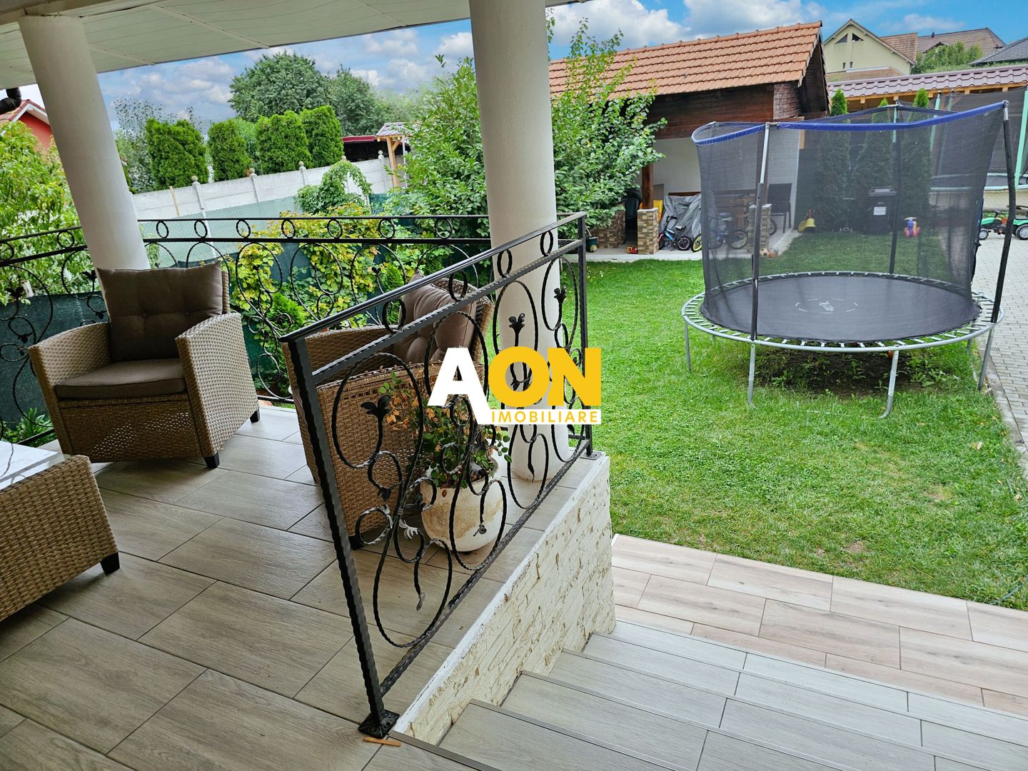 Apartament la casa, 5 camere, 121 mp utili+curte 180 mp, cu filigorie - Poză 2