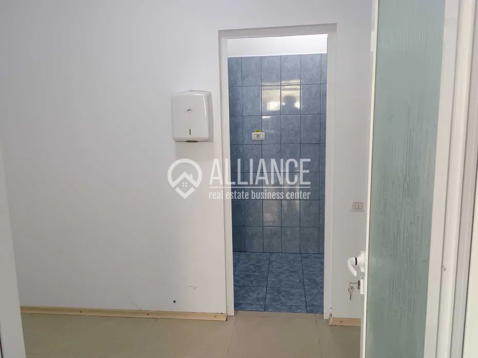 CENTRU (COD10) - Spatiu comercial / birouri de inchiriat - Poză 3