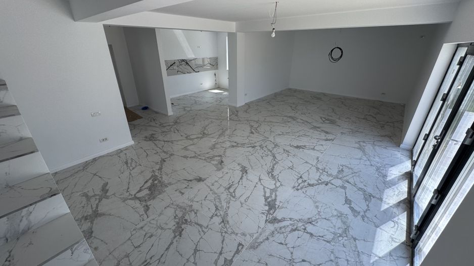 Vila exclusivista cu PISCINA, zona Liddl Tunari, 0% comision - Poză 13