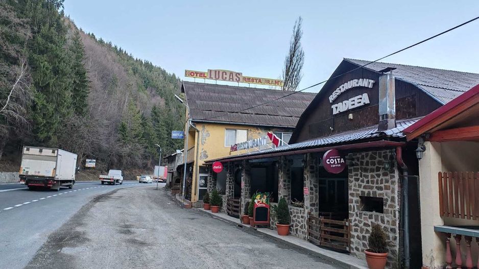 OPORTUNITATE AFACERE ! BAR + RESTAURANT + APARTAMENT 4 CAMERE, NEGRENI - Poză 6