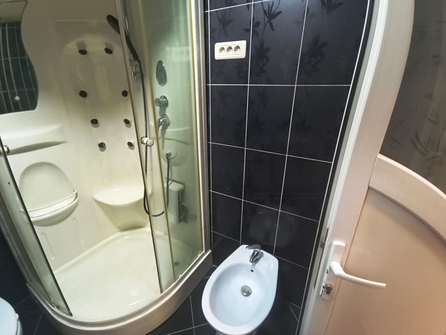 Apartament 2 camere de închiriat | Siret | 51 mp | Decomandat | Etaj 4 - Poză 6