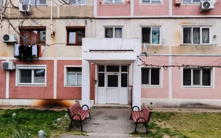 Mic la întreținere, bun la randament: apartament în Orșova - Poză 31