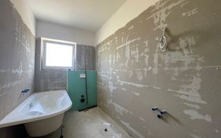 Duplex cu 4 camere -100mp - Mosnita Noua - Poză 10