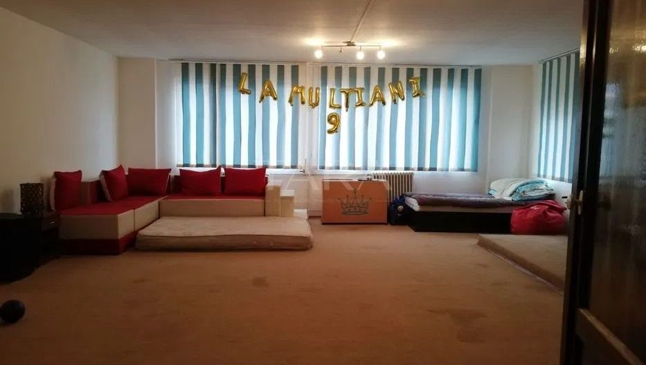 Casa cu 4 camere de vanzare in Floresti - Poză 4