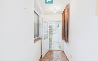 Casă complet modernizată, P+1 în Buteni, Arad - Poză 32