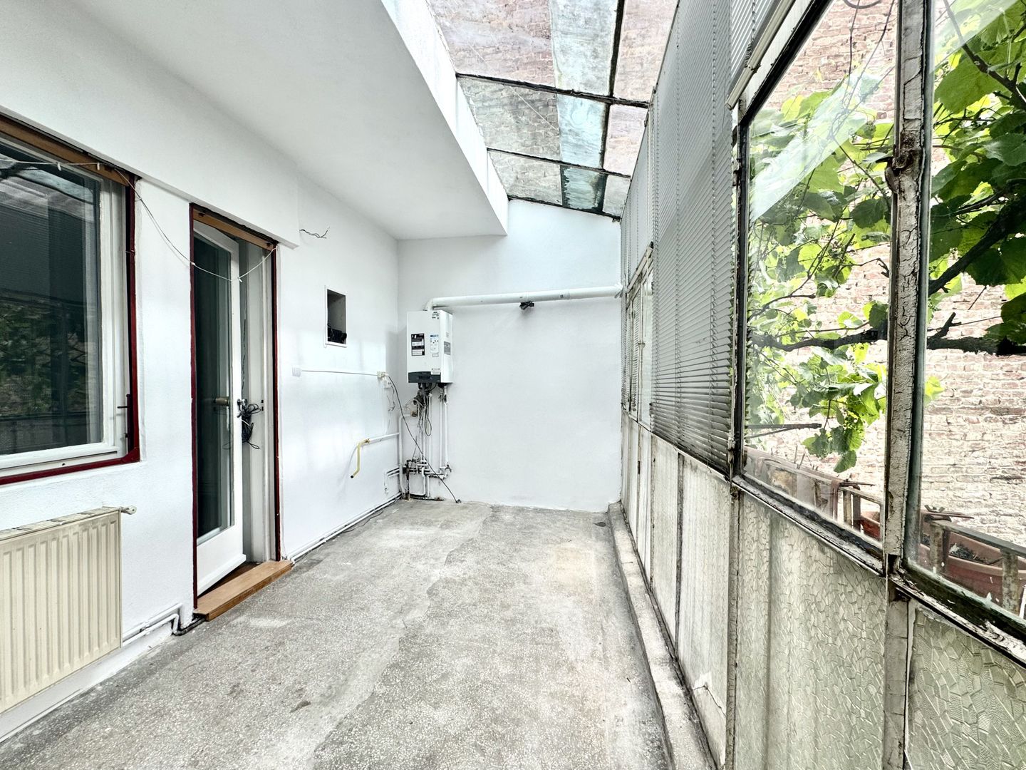 Apartament spațios într-o vilă, cu 2 garaje și terase – zona Iosefin - Poză 21