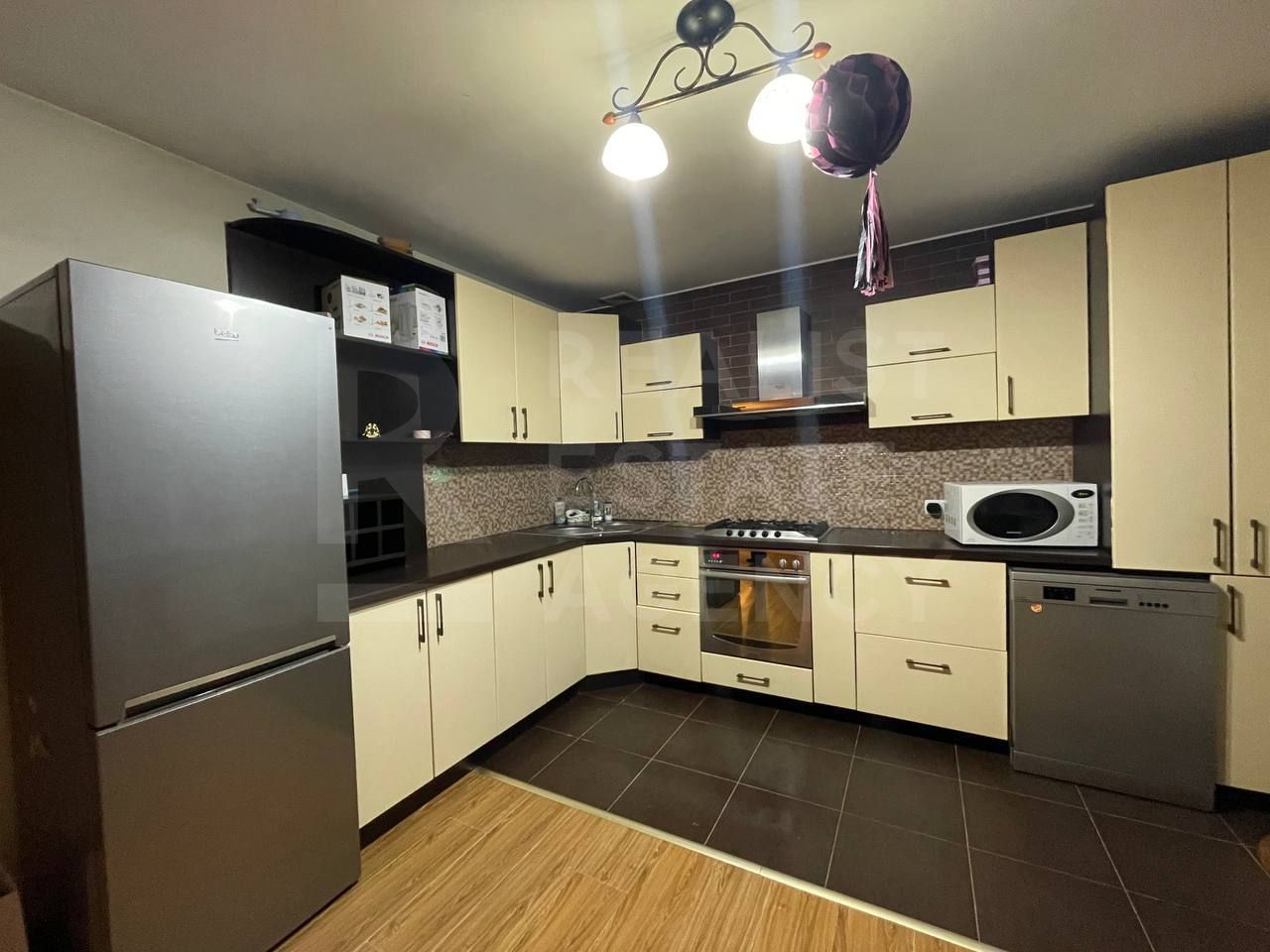 Chirie, casă, 2 nivele, 4 camere, strada Dumbrava, Durlești. - Poză 2