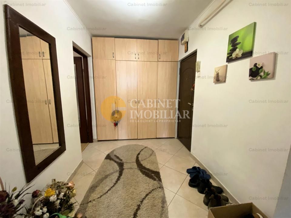 Apartament cu 2 camere decomandat, etaj intermediar in Piata Voievozilor - ACB - Poză 3