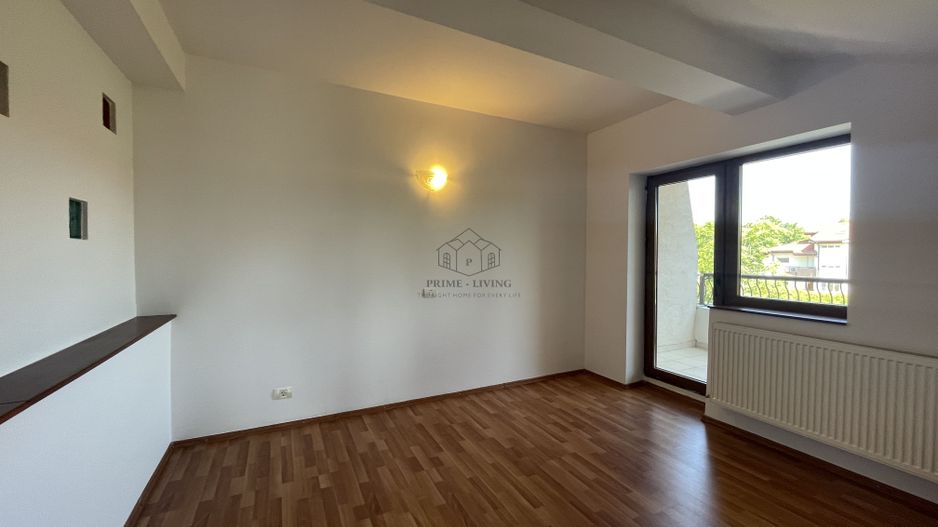 VILA CU 5 DORMITOARE IN COMPLEX REZIDENTIAL - Poză 14