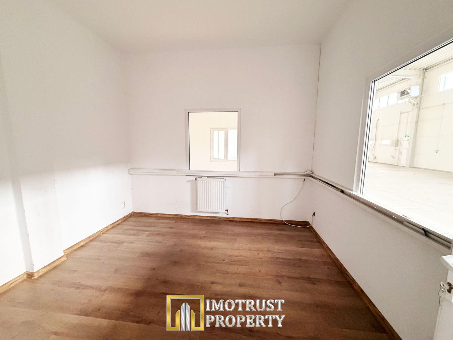 Hală industrială de închiriat Arad – 322 mp, acces direct DN7 - Poză 7
