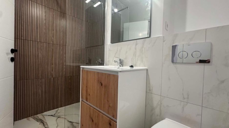 Circumvalatiunii | 2 Camere | Decomandat | Etaj intermediar | Centrala Proprie - Poză 8