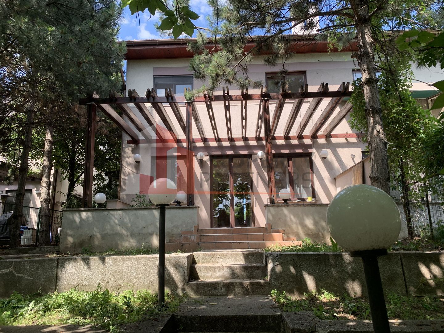 Vilă unică pe malul lacului Băneasa – o oază de natură și intimitate. - Poză 8