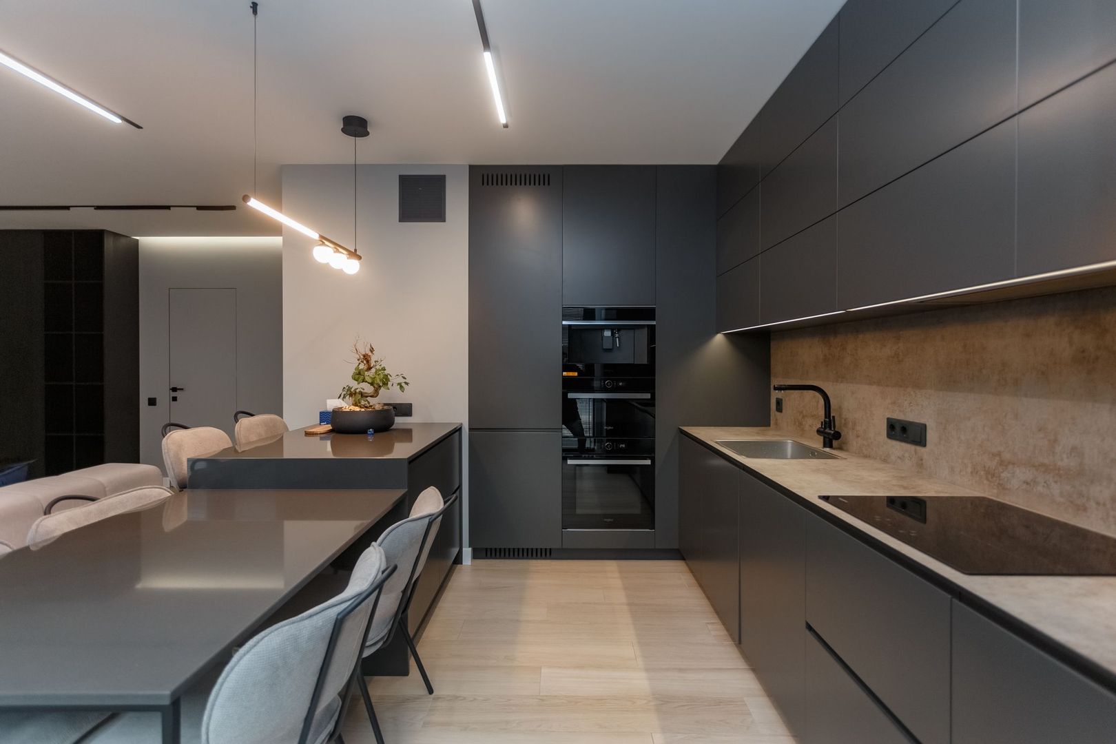 De vânzare apartament, 2 dormitoare, str. Teatrală 3, Centru. - Poză 14