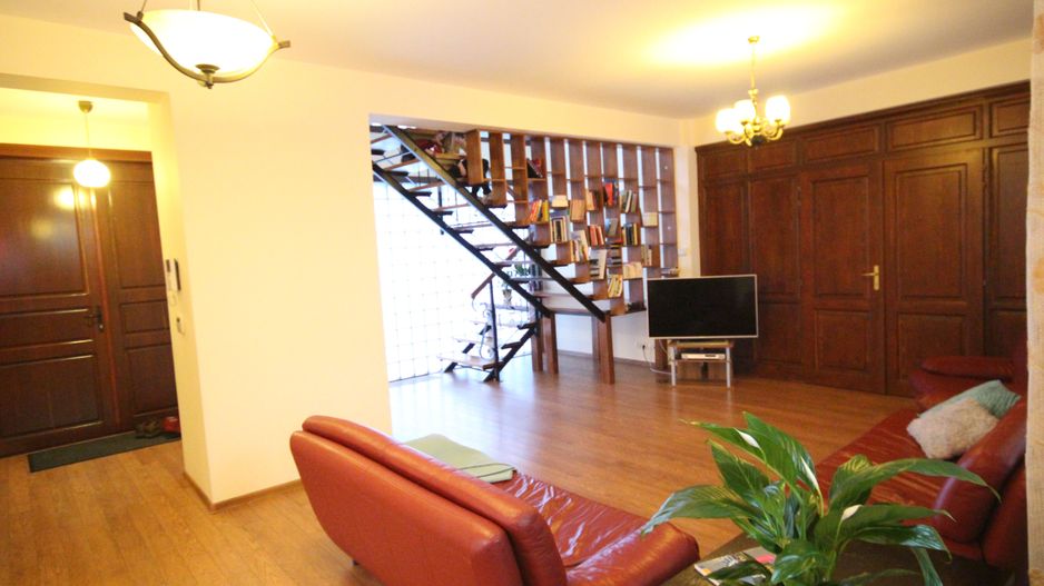 Calduroasa si primitoare - Poză 2