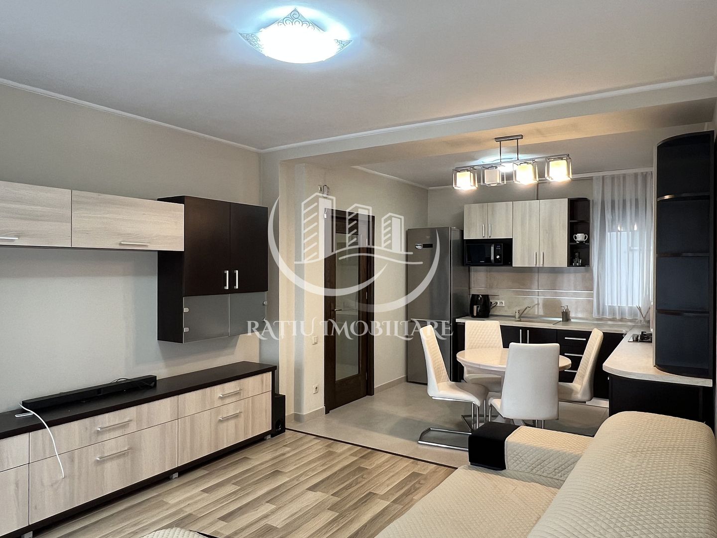 Apartament cu 2 camere | Ascensor | Loc de parcare | Cantemir | Oradea - Poză 2
