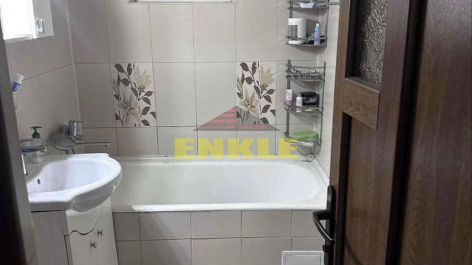 De vanzare apartament cu 2 camere, zona Scolii 7. - Poză 7