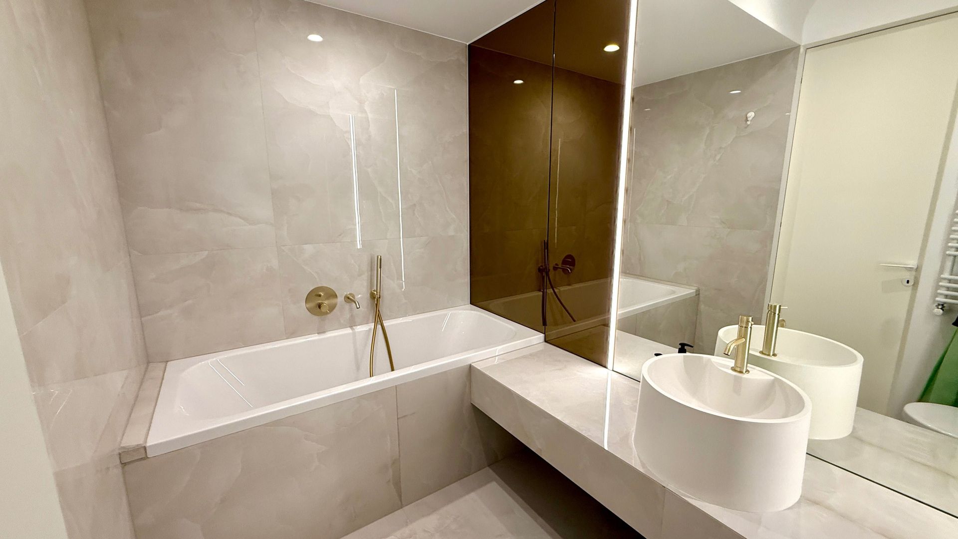 Inchiriere apartament 2 camere Cortina North Pipera, parcare subterană - Poză 7