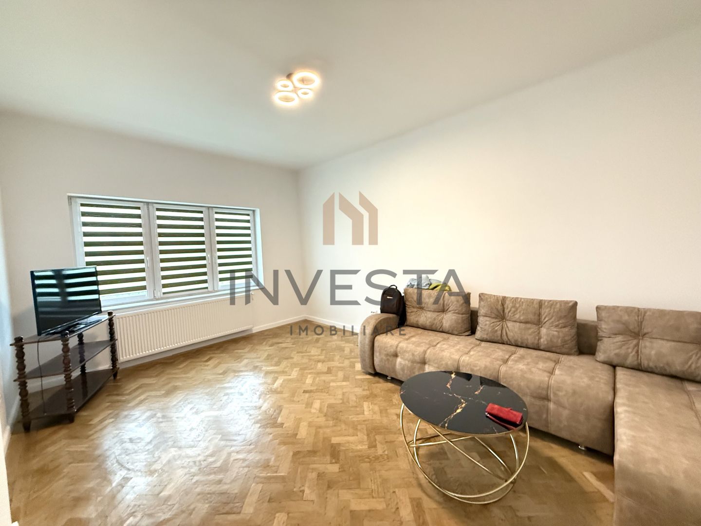 Apartament 2 camere, ultracentral,perfect pentru locuință sau investie - Poză 1